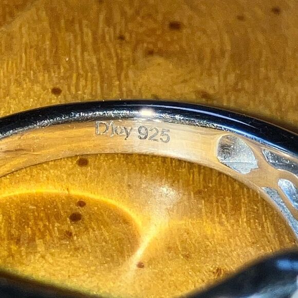 Natural Tsavorite Garnet Sterling Silver Buckle Ring Size 6 - Picture 6 of 9